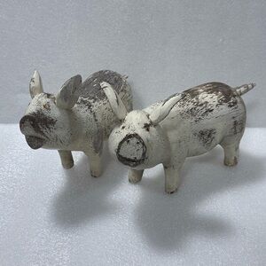 Pair of Vintage wood Pigs Figurine